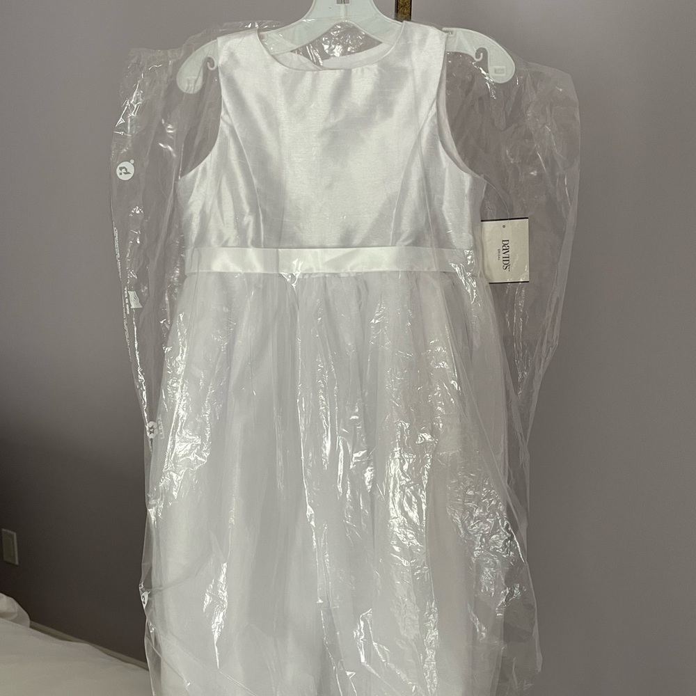 White dress, David's Bridal, Size 8, New With Tags